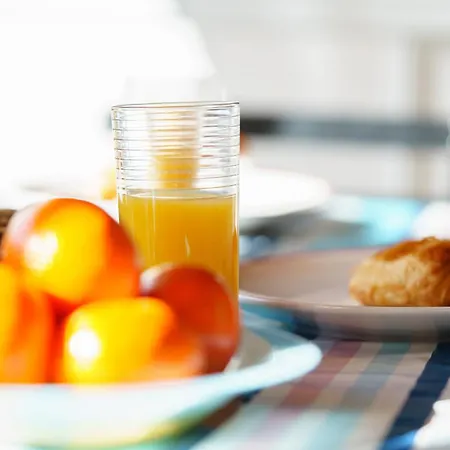 L'escale Des Copains